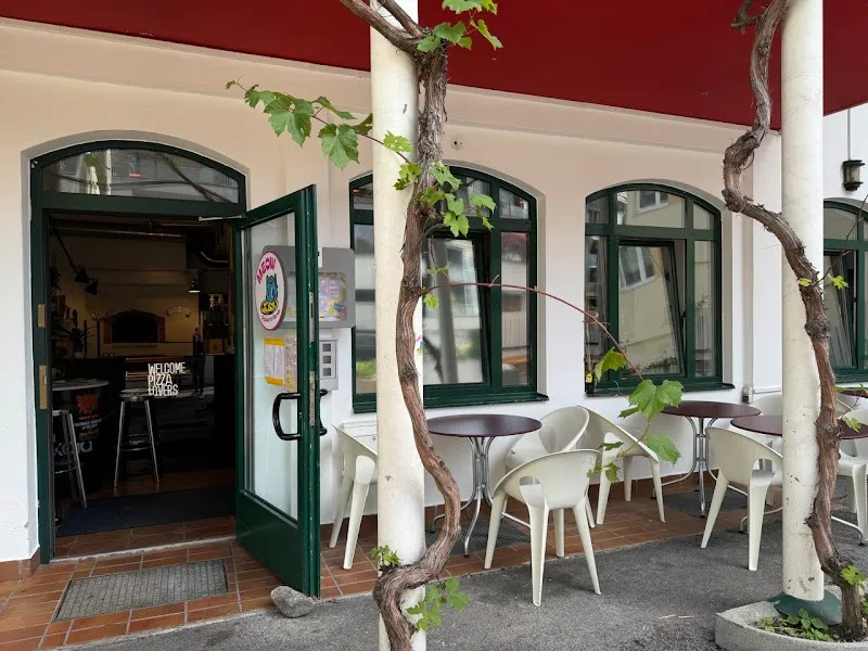 Meow Pizzeria Verde