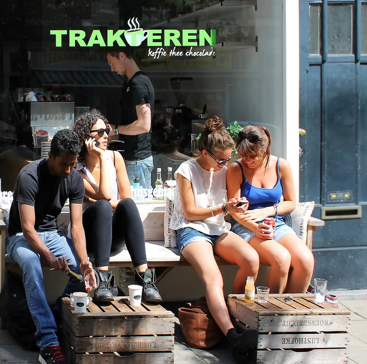 Trakteren