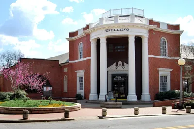 Snelling Dining Commons