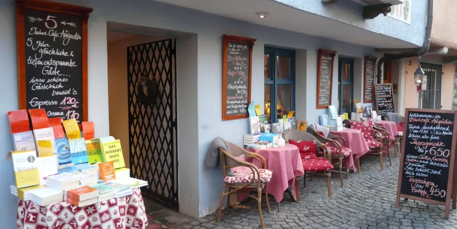 Buch - Café Augustin