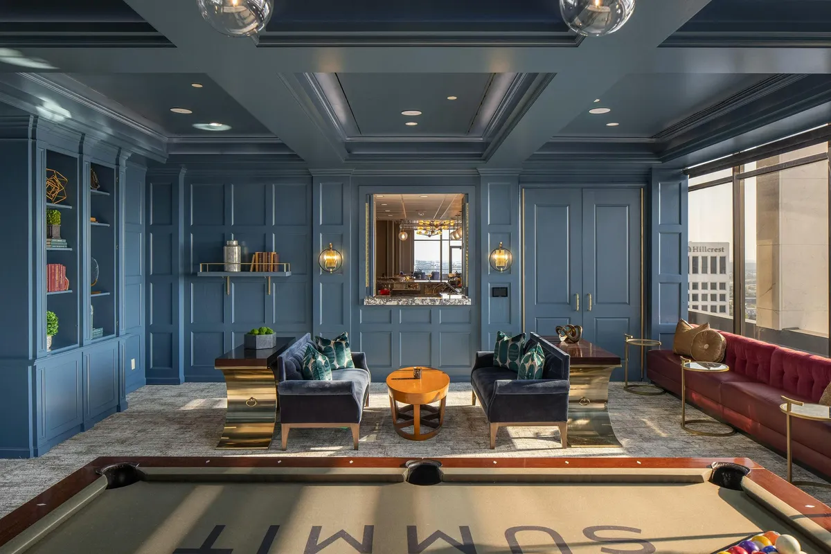 Summit Club