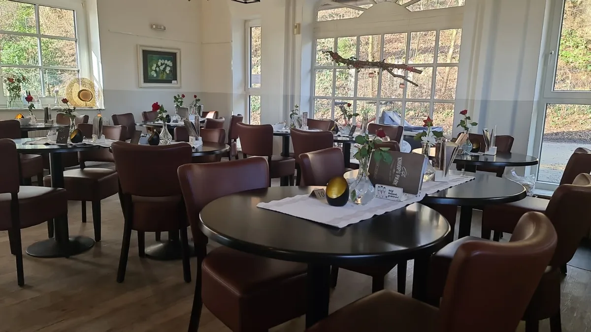 Cafe Knoops Park