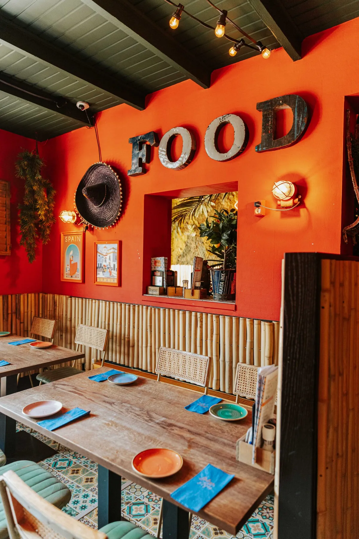 Bodega y Tapas