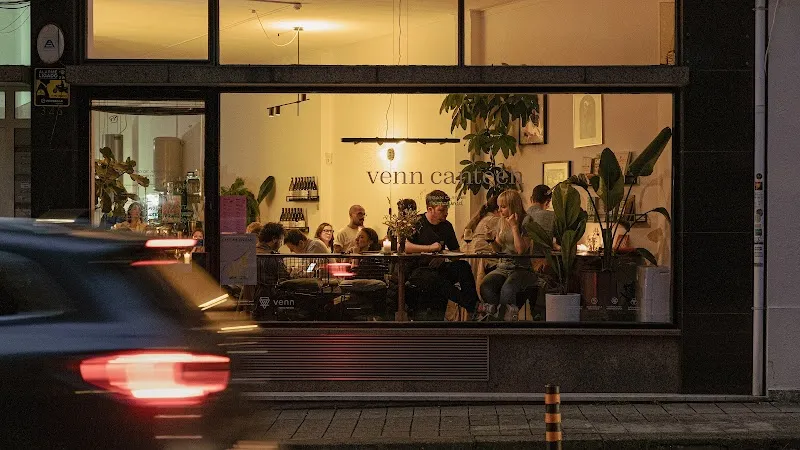 MNT Vegan Café