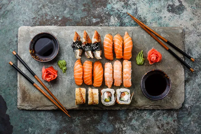 Fresh Noodle & Sushi