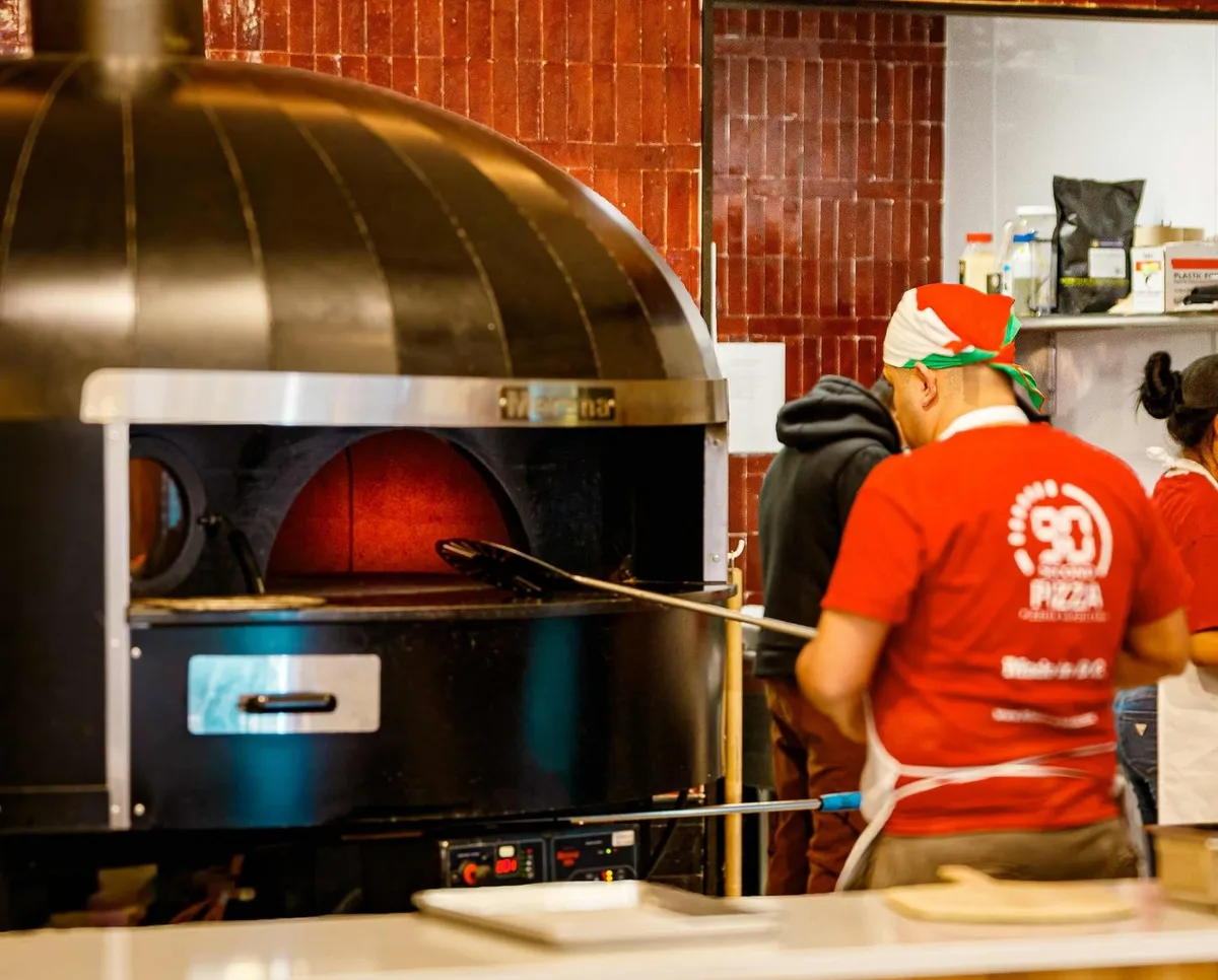 90 Second Pizza